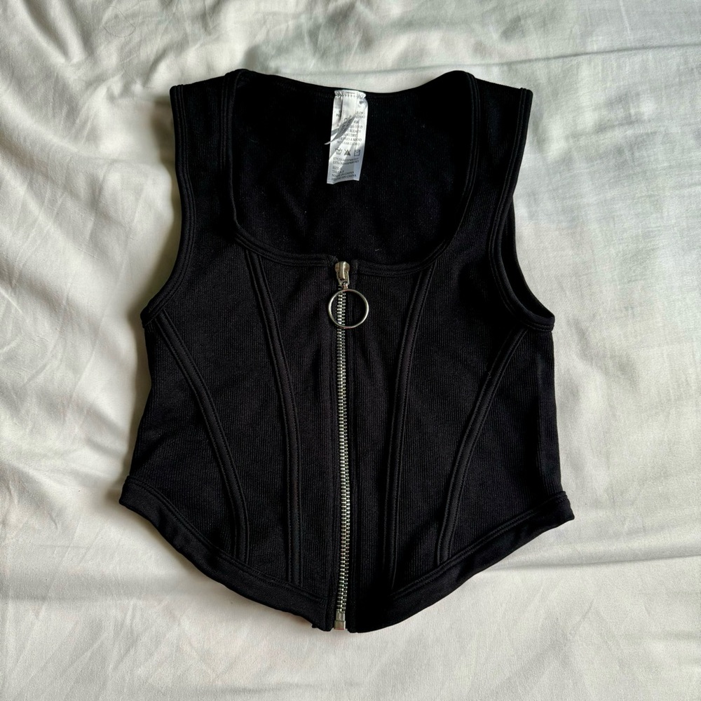 Black Zip Crop Top